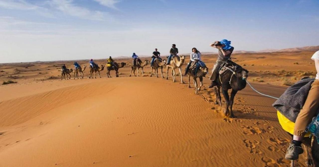 Camel Bivouac مرزوكة المظهر الخارجي الصورة